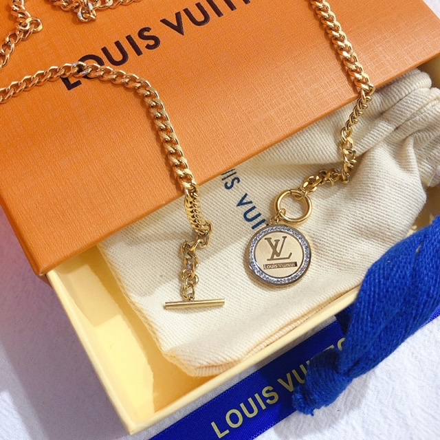 Louis Vuitton Yellow Gold Rose Quartz Bag Charm 18k Necklace