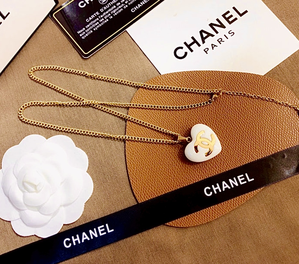 Chanel CC Crystal Choker – Beccas Bags