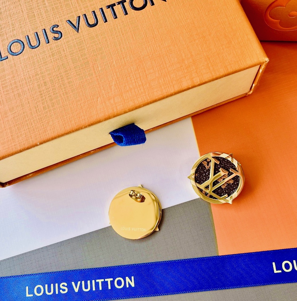 Louis Vuitton Earrings, Gold